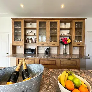 Colzium Farm Cottages Kirknewton (Lothian)