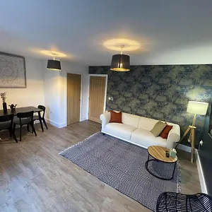 3 Double Bed Luxurious House Near Heathrow Airport Holiday home